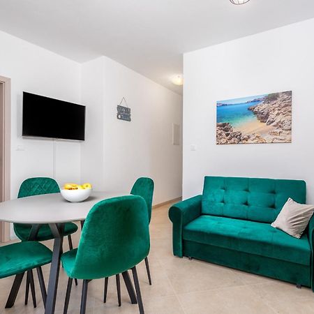 Divine Apartments Baška Екстериор снимка