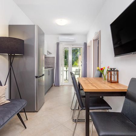 Divine Apartments Baška Екстериор снимка