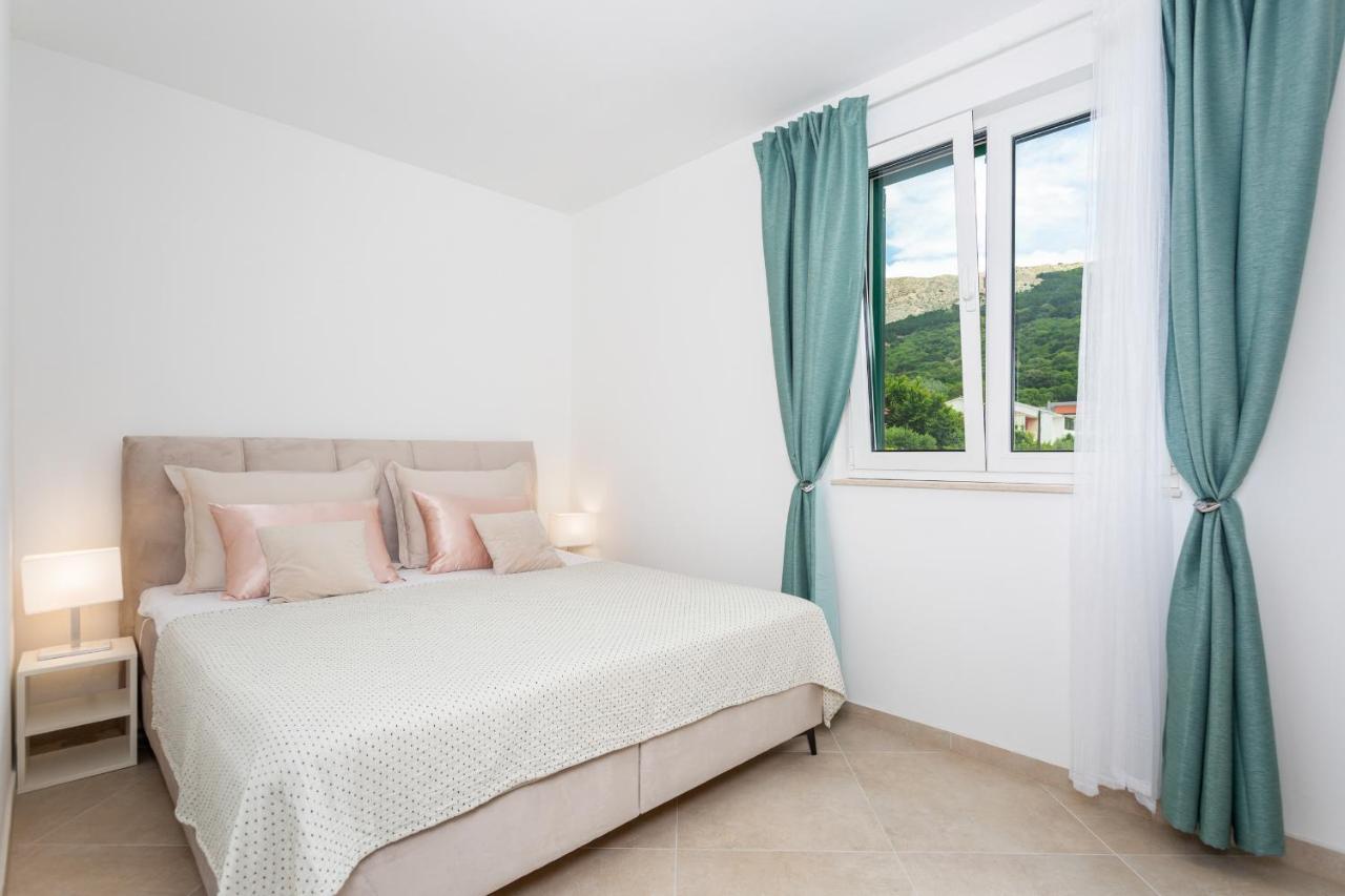 Divine Apartments Baška Екстериор снимка